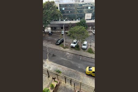 Apartamento à venda com 221m², 4 quartos e 3 vagas Apartamento à venda com 221m², 4 quartos e 3 vagasVista