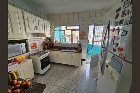 Casa para alugar com 145m², 3 quartos e 2 vagasCozinha 