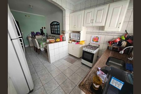 Casa para alugar com 145m², 3 quartos e 2 vagasCozinha 