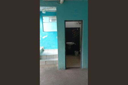 Casa para alugar com 145m², 3 quartos e 2 vagasBanheiro externo 