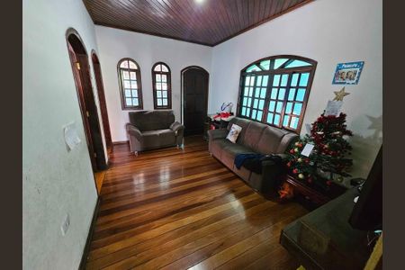 Sala de casa para alugar com 3 quartos, 145m² em Centro, Poá