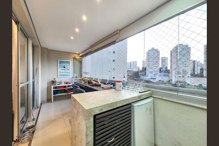 Apartamento à venda com 103m², 3 quartos e 2 vagasVaranda
