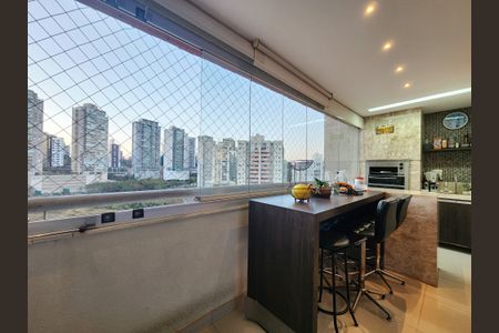 Apartamento à venda com 103m², 3 quartos e 2 vagasVaranda