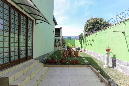 Casa para alugar com 250m², 3 quartos e 3 vagasQuintal