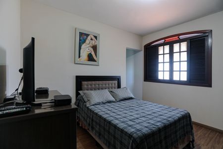 Casa para alugar com 250m², 3 quartos e 3 vagasQuarto 1