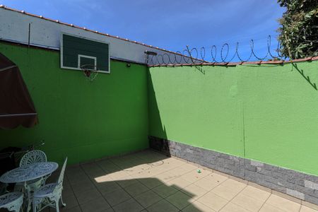 Casa para alugar com 250m², 3 quartos e 3 vagasQuintal