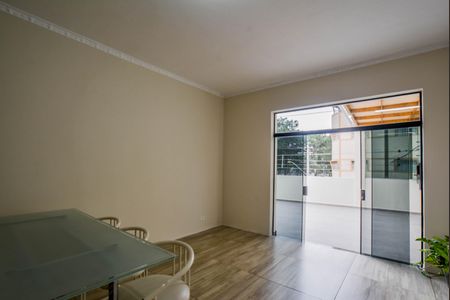 Apartamento à venda com 123m², 2 quartos e 4 vagasSala