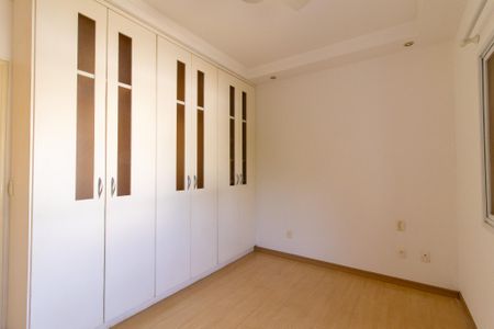 Casa de condomínio à venda com 412m², 5 quartos e 2 vagas Casa de condomínio à venda com 412m², 5 quartos e 2 vagasSuíte 4