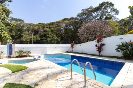 Casa de condomínio à venda com 412m², 5 quartos e 2 vagas Casa de condomínio à venda com 412m², 5 quartos e 2 vagasÁrea externa