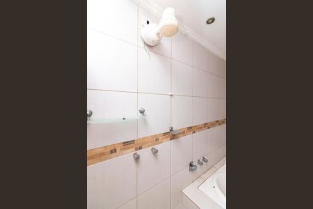 Casa à venda com 138m², 3 quartos e 2 vagasBanheiro da Suíte