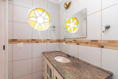 Casa à venda com 138m², 3 quartos e 2 vagasBanheiro da Suíte