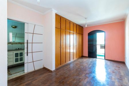 Casa à venda com 138m², 3 quartos e 2 vagasSuíte