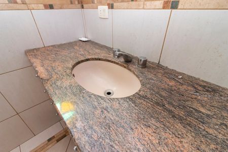 Casa à venda com 138m², 3 quartos e 2 vagasBanheiro da Suíte