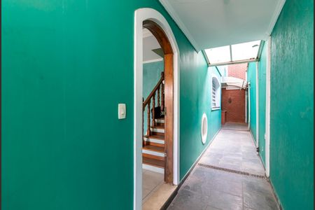 Casa à venda com 138m², 3 quartos e 2 vagasCorredor lateral