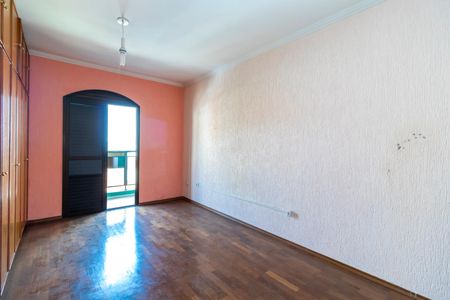 Casa à venda com 138m², 3 quartos e 2 vagasSuíte