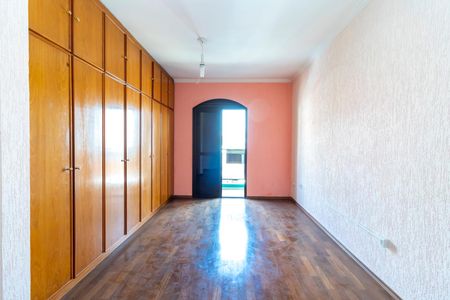 Casa à venda com 138m², 3 quartos e 2 vagasSuíte