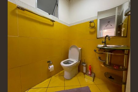 Apartamento à venda com 55m², 2 quartos e 1 vaga Apartamento à venda com 55m², 2 quartos e 1 vagaBanheiro Social