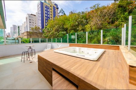 Apartamento para alugar com 238m², 5 quartos e 3 vagas Apartamento para alugar com 238m², 5 quartos e 3 vagasCobertura