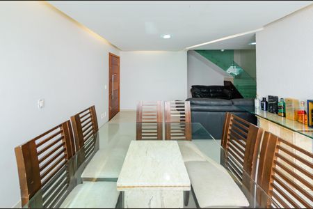 Apartamento para alugar com 238m², 5 quartos e 3 vagas Apartamento para alugar com 238m², 5 quartos e 3 vagasSala