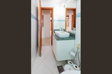 Apartamento para alugar com 238m², 5 quartos e 3 vagas Apartamento para alugar com 238m², 5 quartos e 3 vagasBanheiro social