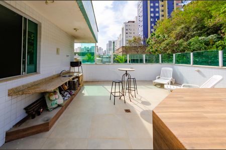 Apartamento para alugar com 238m², 5 quartos e 3 vagas Apartamento para alugar com 238m², 5 quartos e 3 vagasCobertura
