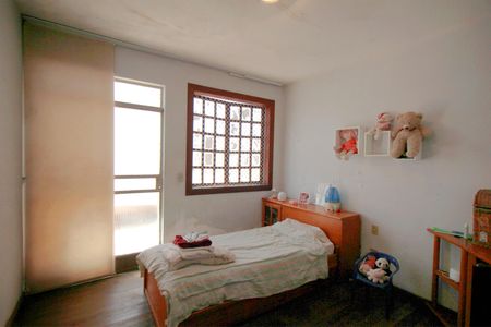 Casa à venda com 793m², 6 quartos e 3 vagasQuarto 3