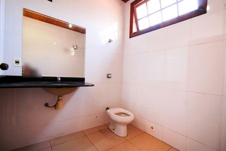 Casa à venda com 793m², 6 quartos e 3 vagasBanheiro 2