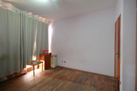 Casa à venda com 793m², 6 quartos e 3 vagasQuarto 2