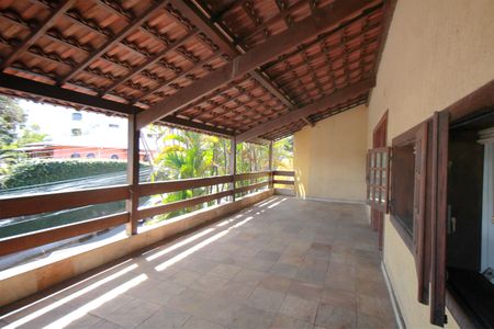 Casa à venda com 793m², 6 quartos e 3 vagasVaranda