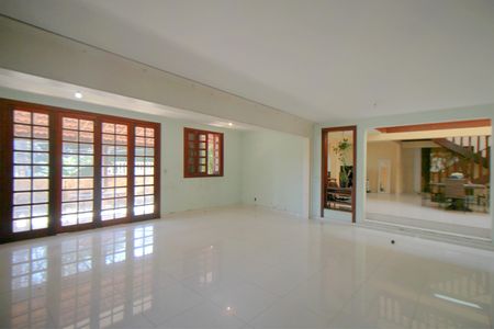 Casa à venda com 793m², 6 quartos e 3 vagasSala