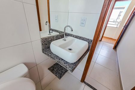 Banheiro de kitnet/studio para alugar com 1 quarto, 18m² em Vila Sao Pedro, Santo André
