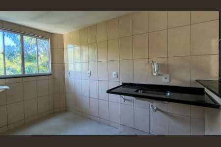 Apartamento para alugar com 35m², 2 quartos e sem vaga Apartamento para alugar com 35m², 2 quartos e sem vagaCozinha e Área de Serviço
