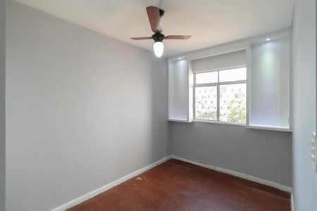 Apartamento à venda com 70m², 3 quartos e 1 vagaQuarto 2