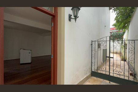Casa para alugar com 200m², 2 quartos e sem vaga Casa para alugar com 200m², 2 quartos e sem vagaQuintal