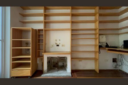 Casa para alugar com 200m², 2 quartos e sem vaga Casa para alugar com 200m², 2 quartos e sem vagaEscritório