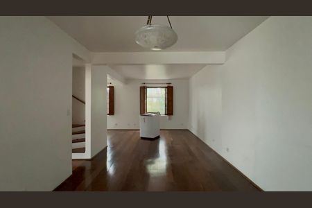 Casa para alugar com 200m², 2 quartos e sem vaga Casa para alugar com 200m², 2 quartos e sem vagaSala