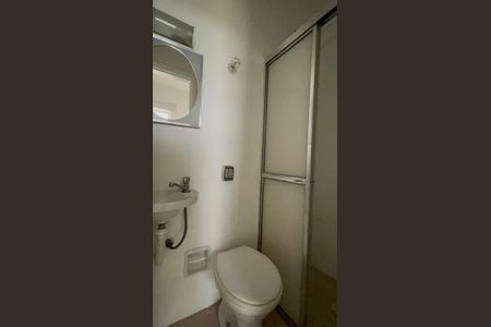 Casa para alugar com 200m², 2 quartos e sem vaga Casa para alugar com 200m², 2 quartos e sem vagaBanheiro de serviço