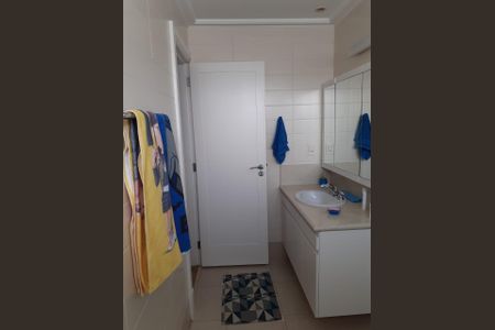 Casa à venda com 360m², 3 quartos e 4 vagasBANHEIRO