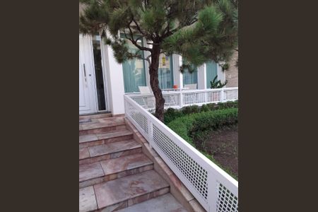 Casa à venda com 360m², 3 quartos e 4 vagasENTRADA