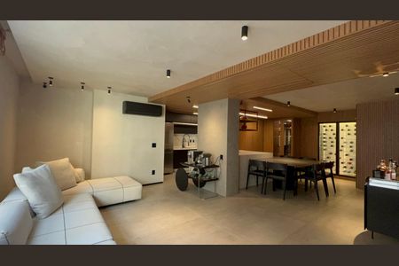 Apartamento à venda com 127m², 3 quartos e 1 vaga Apartamento à venda com 127m², 3 quartos e 1 vagaSala de TV