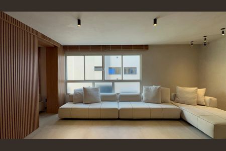 Apartamento à venda com 127m², 3 quartos e 1 vaga Apartamento à venda com 127m², 3 quartos e 1 vagaSala de TV