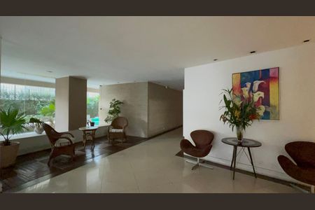 Apartamento à venda com 127m², 3 quartos e 1 vaga Apartamento à venda com 127m², 3 quartos e 1 vagaHall de entrada