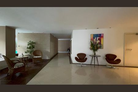Apartamento à venda com 127m², 3 quartos e 1 vaga Apartamento à venda com 127m², 3 quartos e 1 vagaHall de entrada