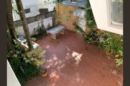 Casa à venda com 439m², 3 quartos e 6 vagasFoto 04