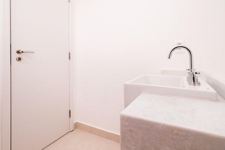 Apartamento para alugar com 64m², 2 quartos e 1 vaga Apartamento para alugar com 64m², 2 quartos e 1 vagaBanheiro da Suíte