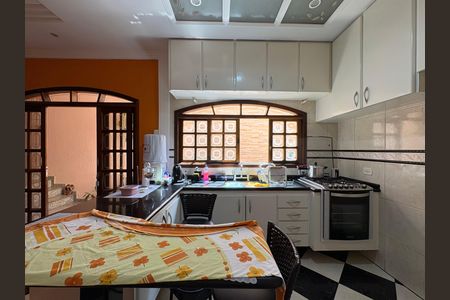 Casa à venda com 162m², 4 quartos e 3 vagas Casa à venda com 162m², 4 quartos e 3 vagasCozinha