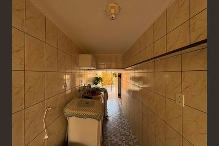 Casa à venda com 162m², 4 quartos e 3 vagas Casa à venda com 162m², 4 quartos e 3 vagasLavanderia