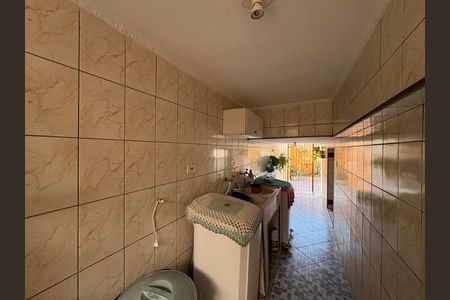 Casa à venda com 162m², 4 quartos e 3 vagas Casa à venda com 162m², 4 quartos e 3 vagasLavanderia