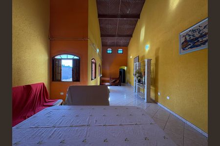 Casa à venda com 162m², 4 quartos e 3 vagas Casa à venda com 162m², 4 quartos e 3 vagasSala