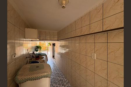 Casa à venda com 162m², 4 quartos e 3 vagas Casa à venda com 162m², 4 quartos e 3 vagasLavanderia